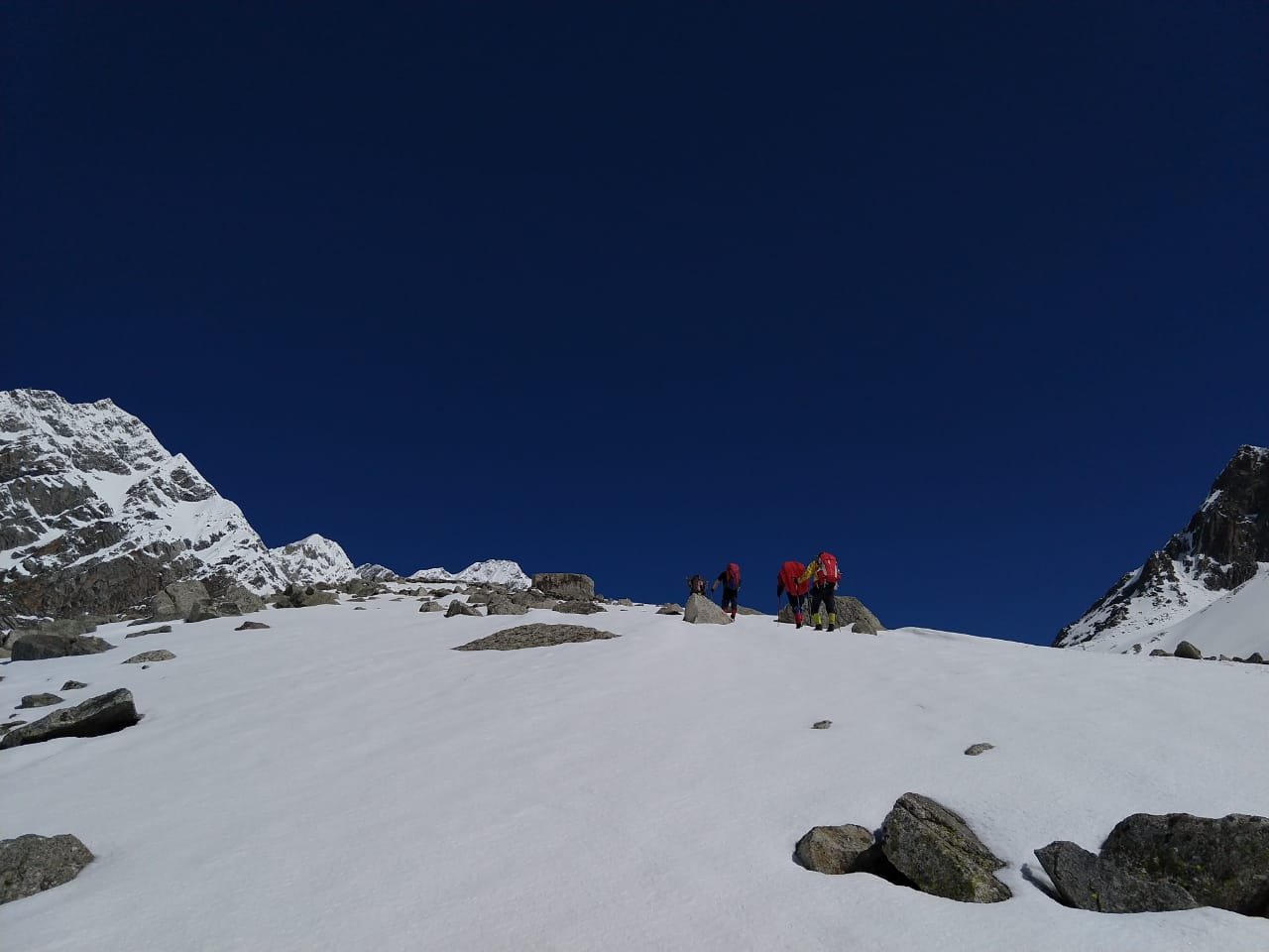 Lamkhaga Pass Trek Best time to Visit